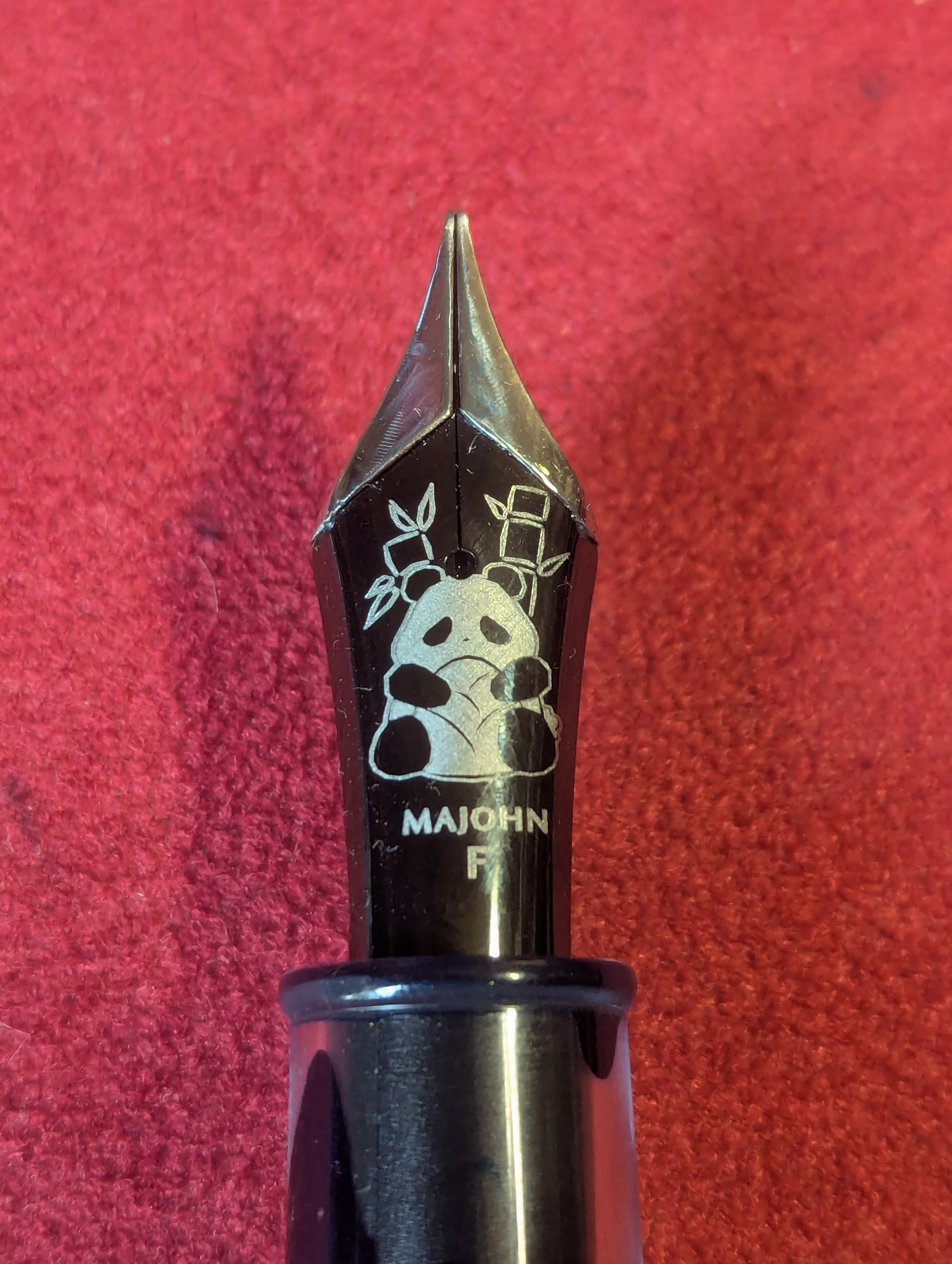 #8 Panda Black and Silver Stacked Nib